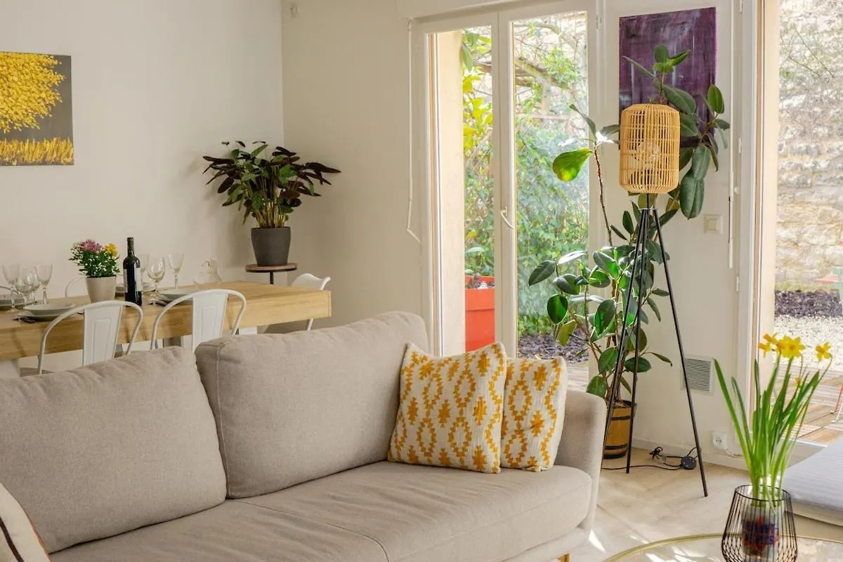 Spacieuse Maison, Paris A 500M, Parking & Jardin 塞纳河畔伊夫里 0*,