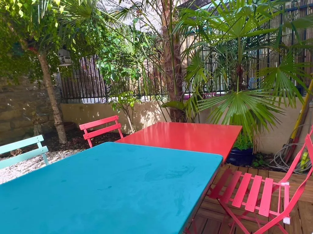 Spacieuse Maison, Paris A 500M, Parking & Jardin Ivry-sur-Seine Holiday home