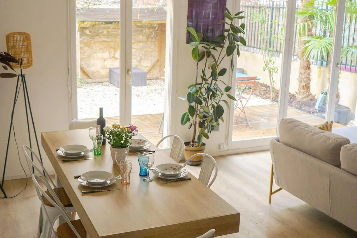 Spacieuse Maison, Paris A 500M, Parking & Jardin Ivry-sur-Seine 0*,  France