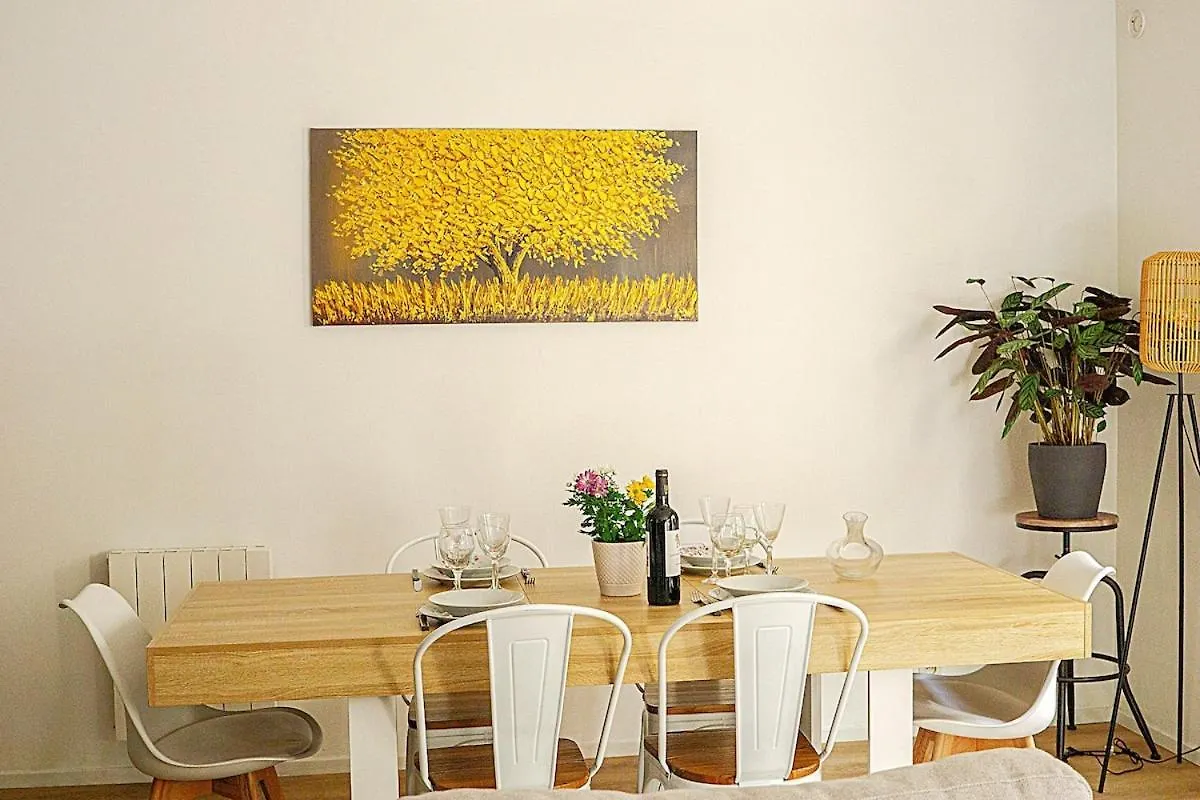 Spacieuse Maison, Paris A 500M, Parking & Jardin Ivry-sur-Seine Holiday home