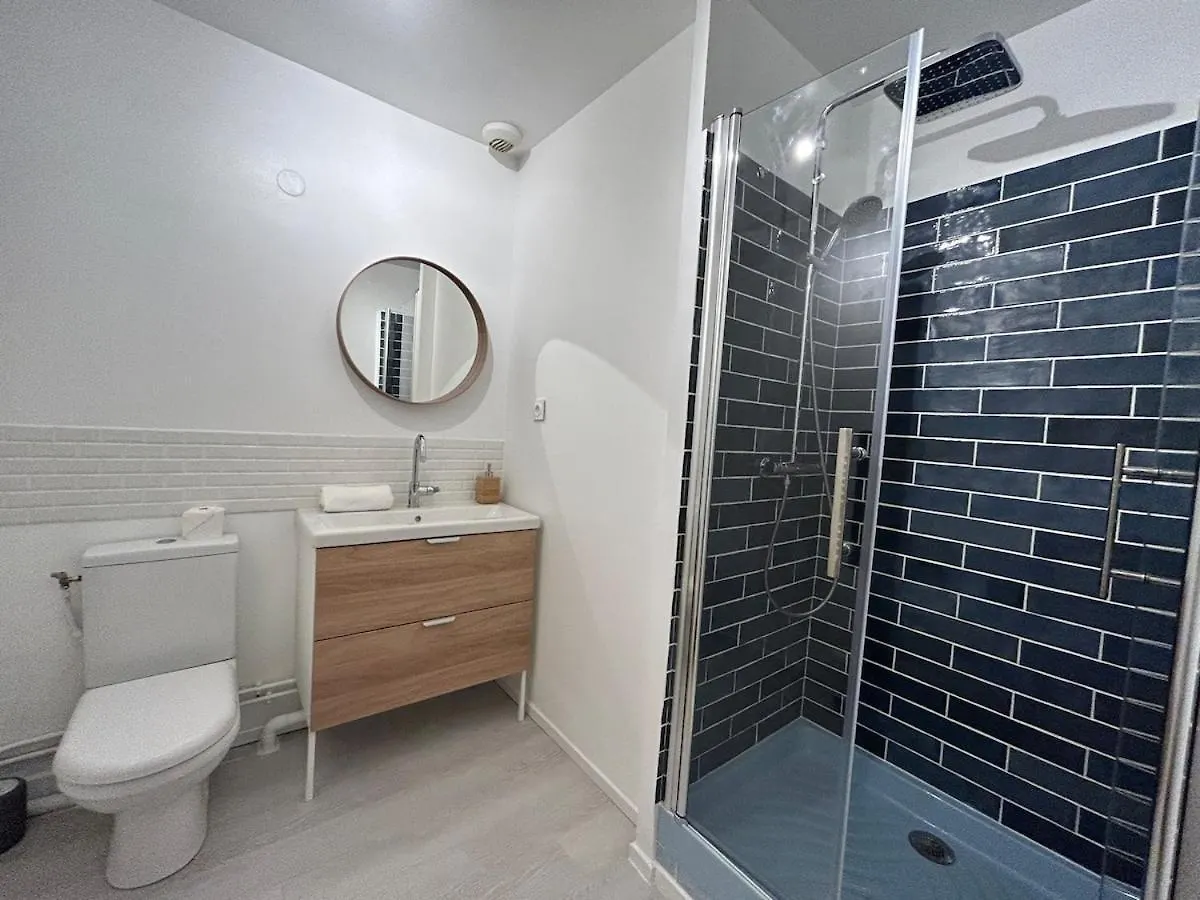 Holiday home Spacieuse Maison, Paris A 500M, Parking & Jardin Ivry-sur-Seine